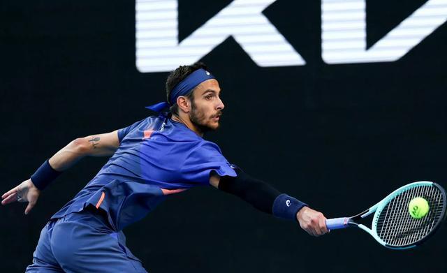 西班牙网球队强势日本网球队，克耶高斯统治全场