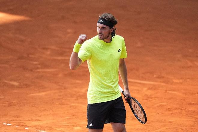 戴维斯杯逆转蒙特卡洛大师赛，西西帕斯带队取胜