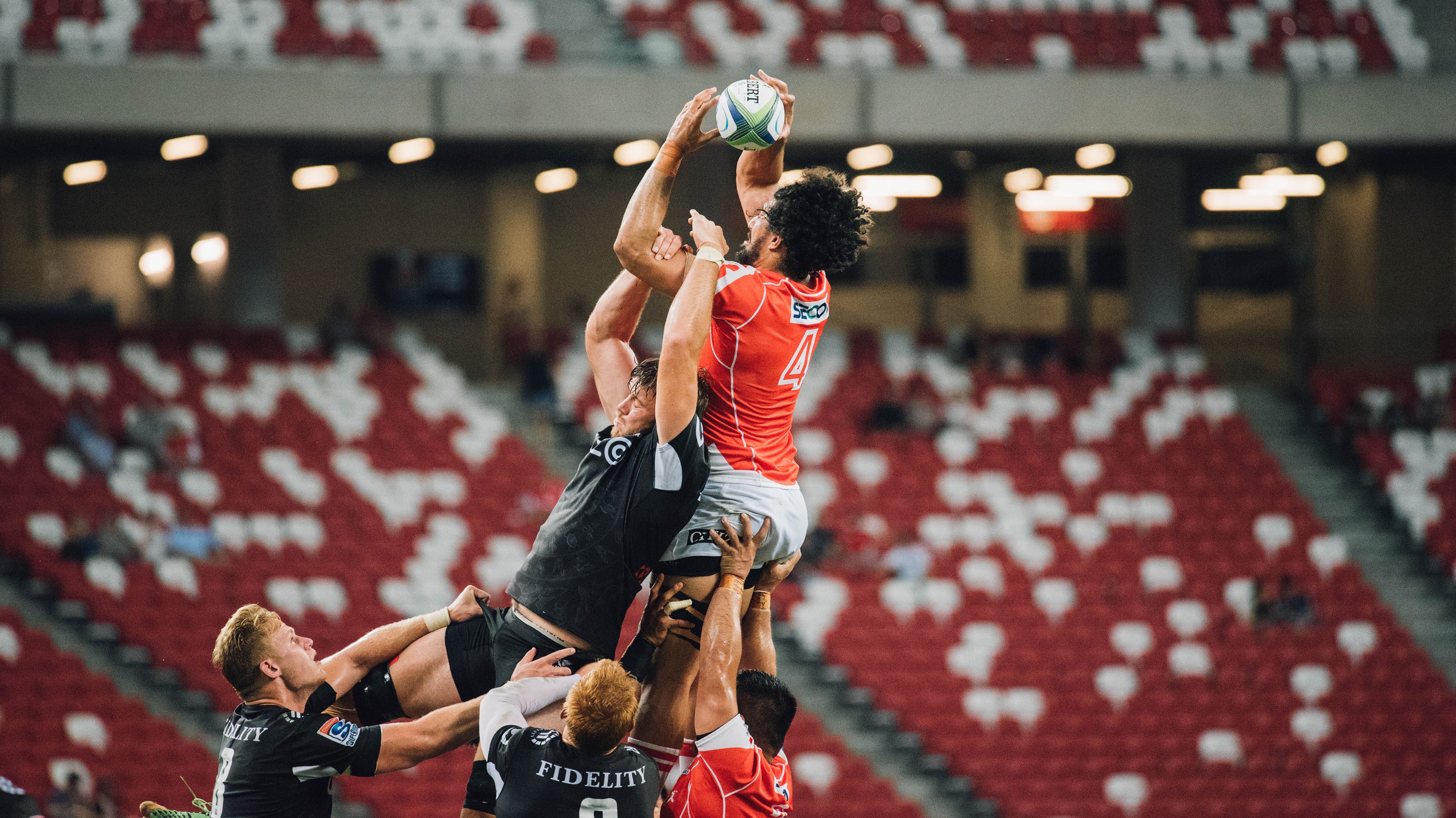 开云体育中国-赛道与绿茵，当F1争冠焦点战遇上瑞典轻取突尼斯